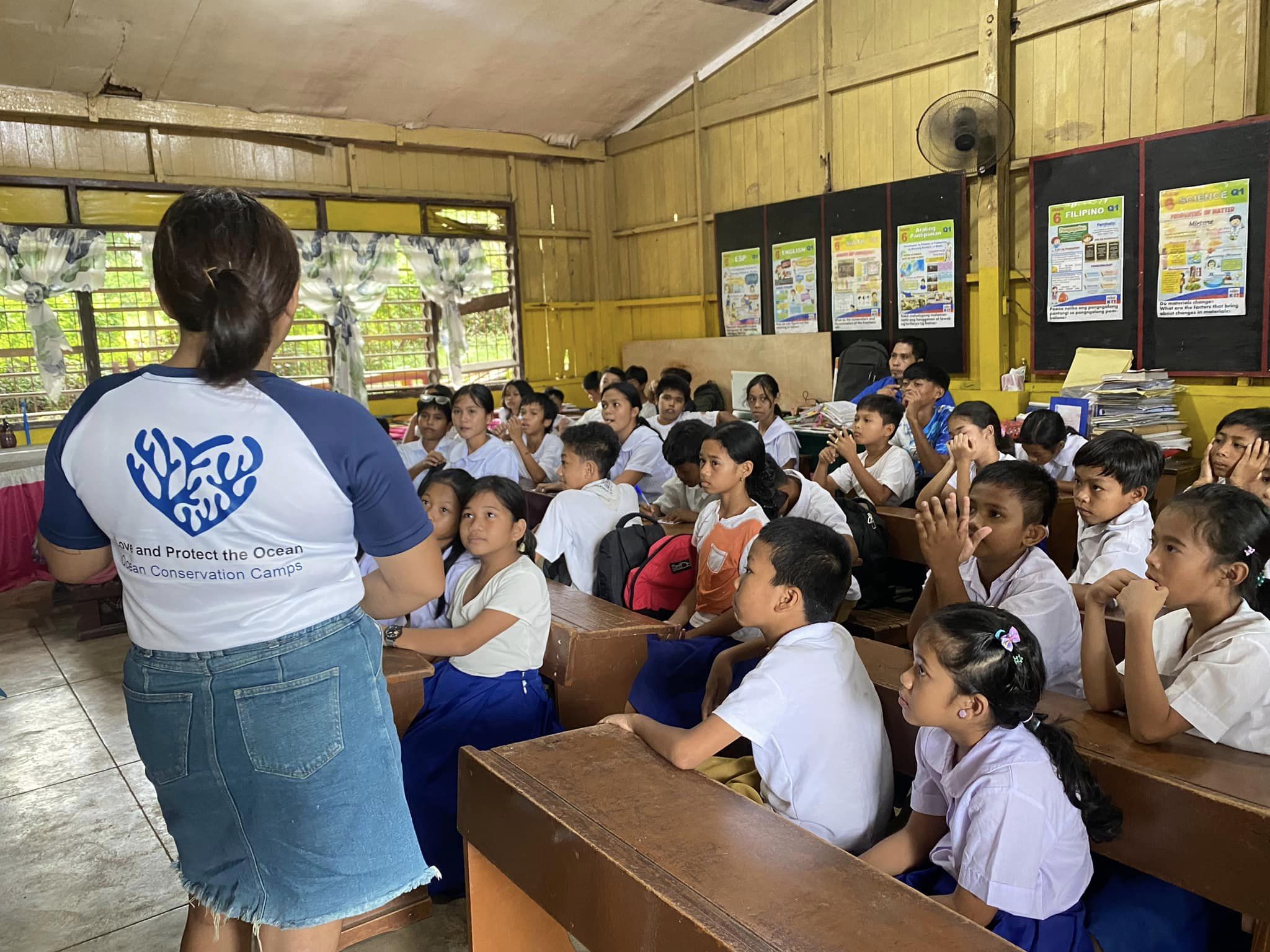 Lectures and field camps organized weekly