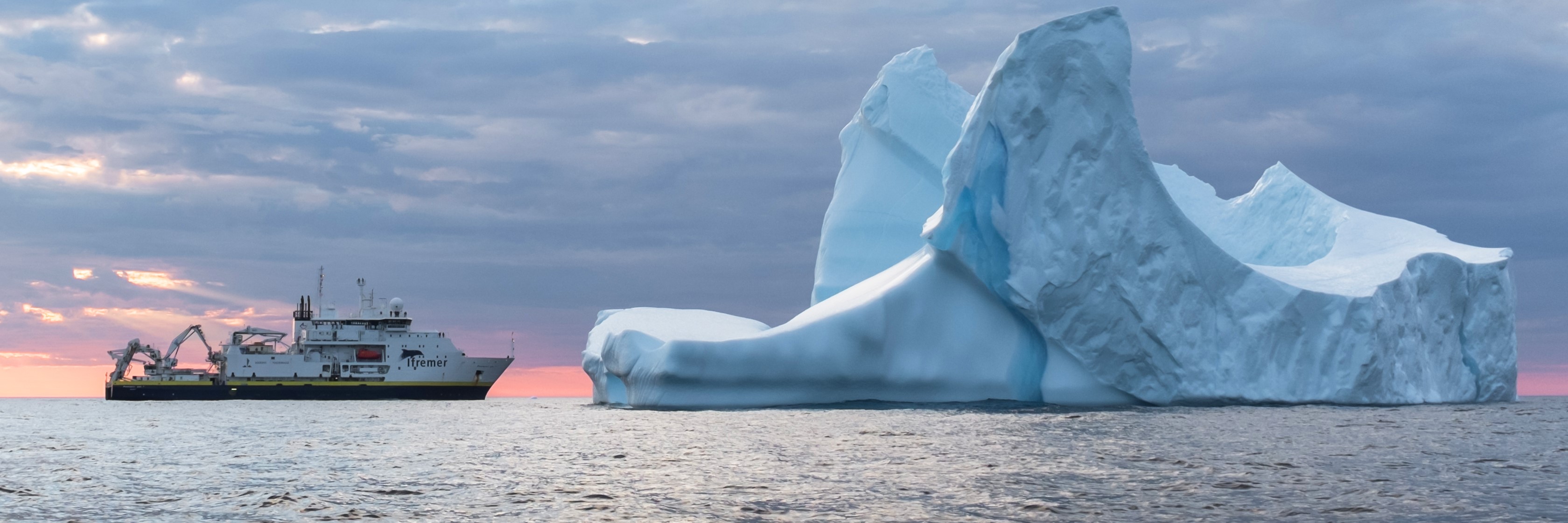 PourquoiPas?-Iceberg-Geovide ©LTreluyer_2007